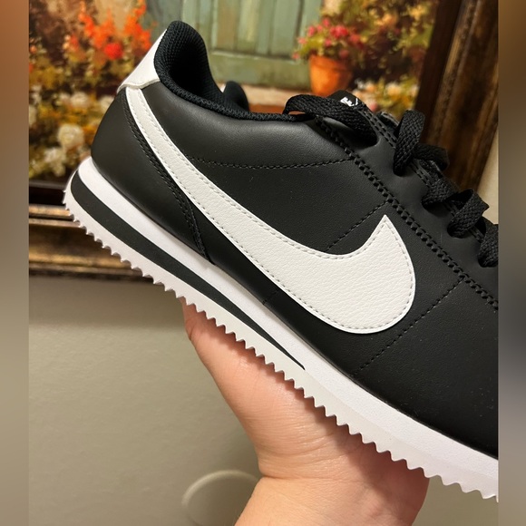 Nike Cortez Basic Black White sneakers - Picture 7 of 16